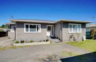 46 Montgomery Crescent, Bader