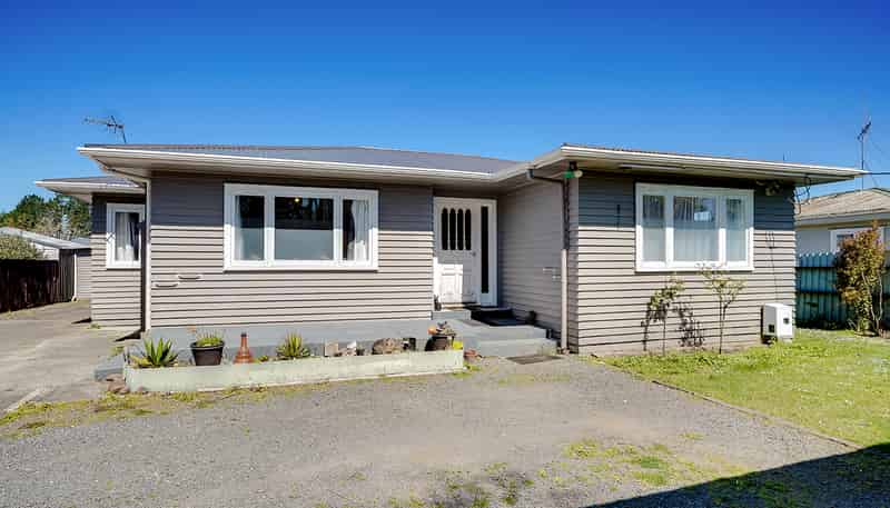 46 Montgomery Crescent, Bader