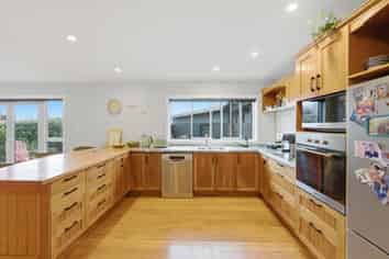 82 Wairau Road, Oakura