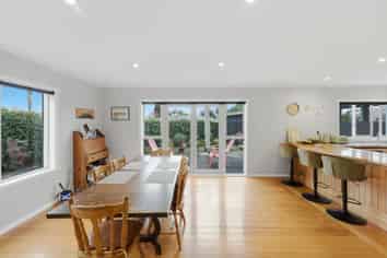 82 Wairau Road, Oakura