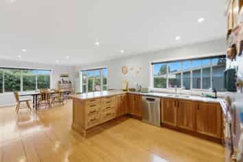 82 Wairau Road, Oakura