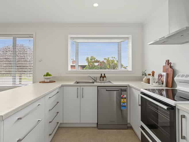 128 Derwent Crescent, Glengarry