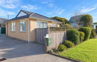 42A Horokiwi Road West, Newlands