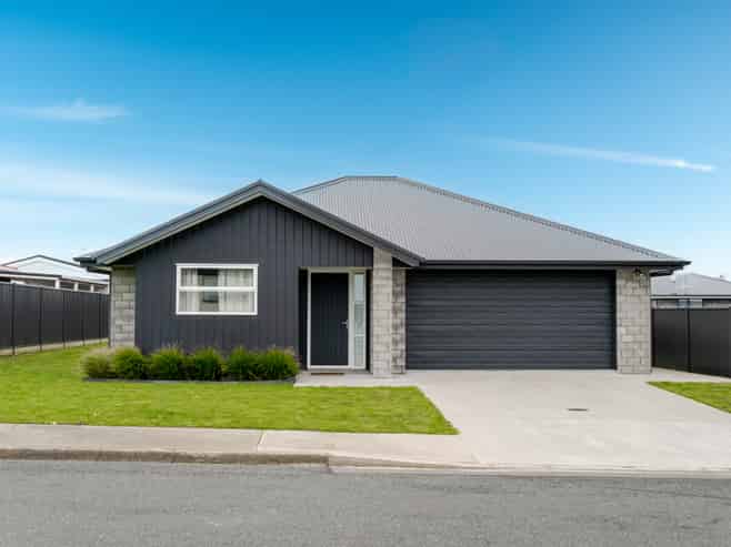 8 Wagner Street, Kingswell