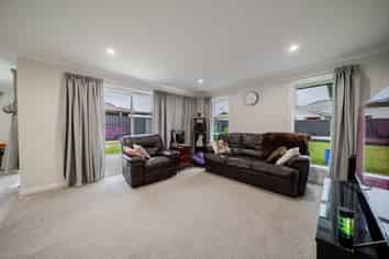 8 Wagner Street, Kingswell