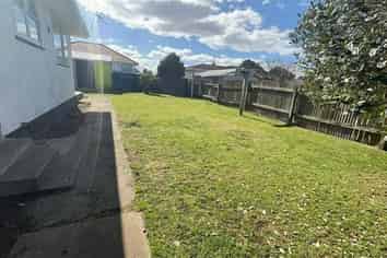 12 Mosston Road, Castlecliff