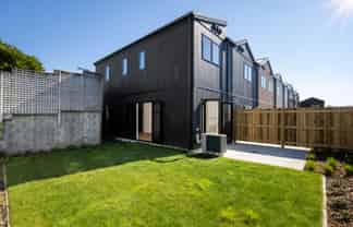 16/81 Neale Avenue, Stoke