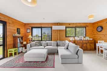 11 Cook Street, Carters Beach