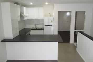 REFURBISHED STUDIO WAREHOUSE - 120M²
