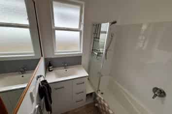 2 Sussex Place, Kamo