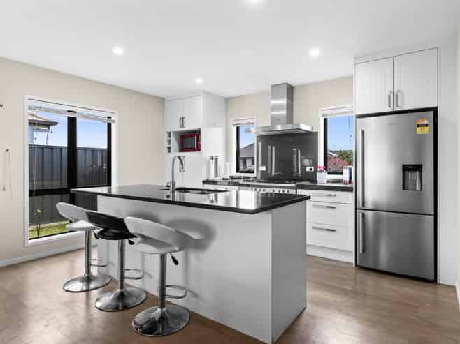 4 Drake Crescent, Awatoto