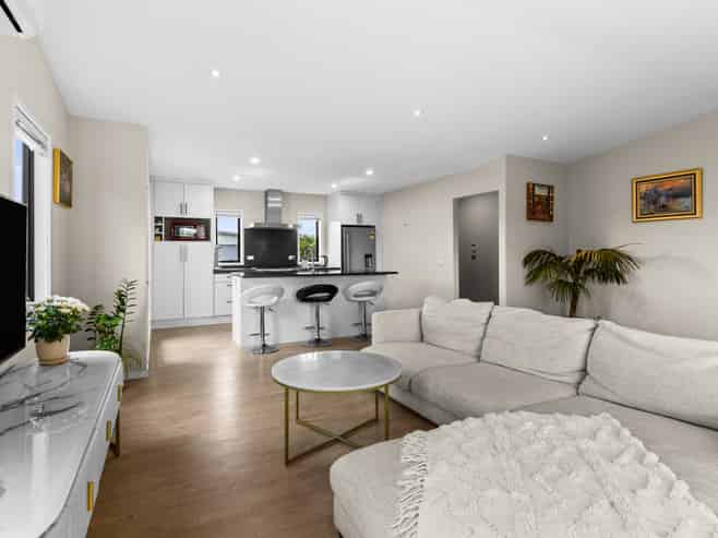 4 Drake Crescent, Awatoto