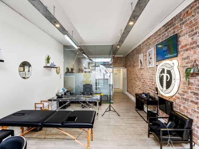 Six Tenants | Split-Risk | Corner Site