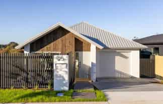 25 Lumino Terrace, Glenview