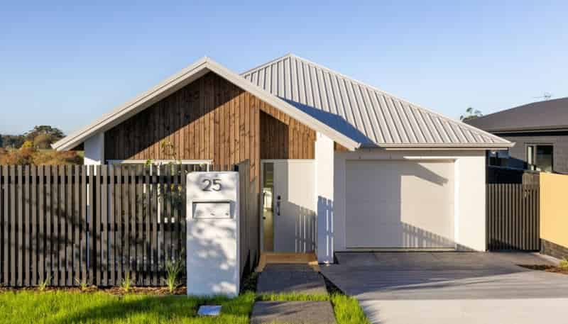 25 Lumino Terrace, Glenview
