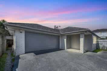 16 Valderama Drive, Flat Bush