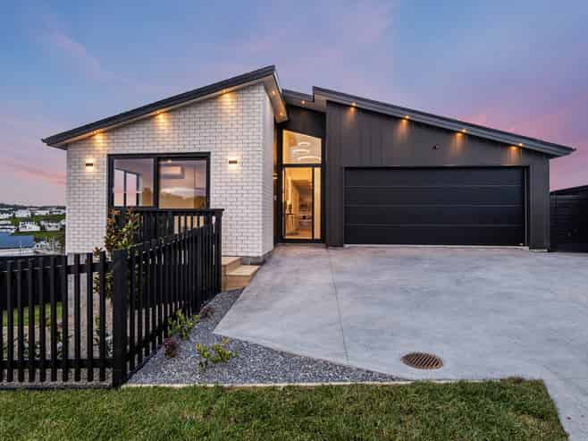 97 Skulander Crescent, Millwater