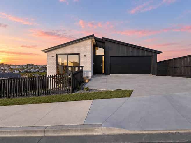 97 Skulander Crescent, Millwater