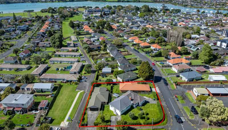 1 and 1A Caen Road, 12 and 12A Tripoli Road, Panmure
