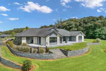 6 Kaymahr Lane, MAUNU