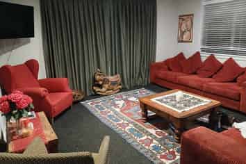 2 Shipton Court, Lower Shotover