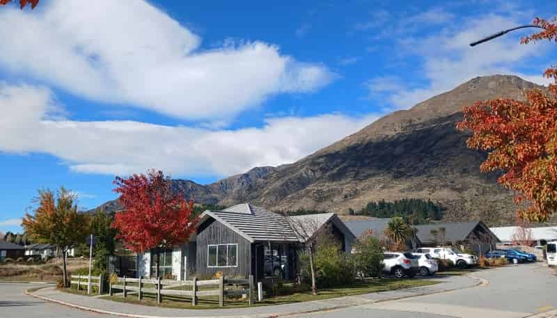 2 Shipton Court, Lower Shotover