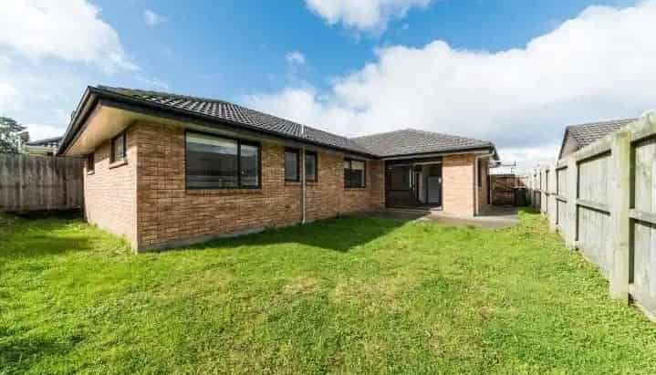 13 Rehua Place, Favona