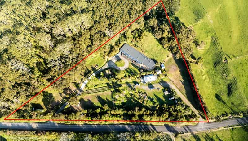 189 Puketui Valley Road, Hikuai