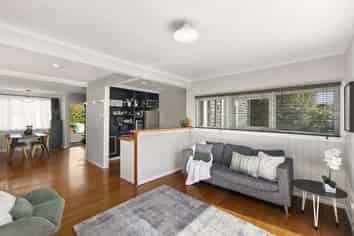 230 Upper Harbour Drive, Greenhithe