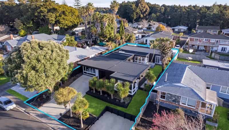 21 Lawrence Crescent, Hillpark