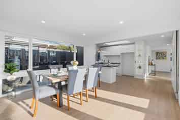 21 Lawrence Crescent, Hillpark