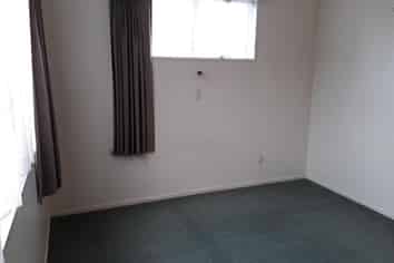 2/11 Moa Street, Alicetown