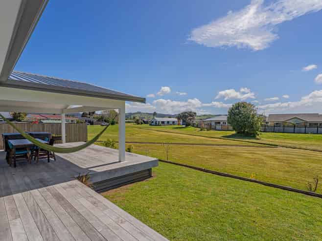 15 Whitby Avenue, Whitianga