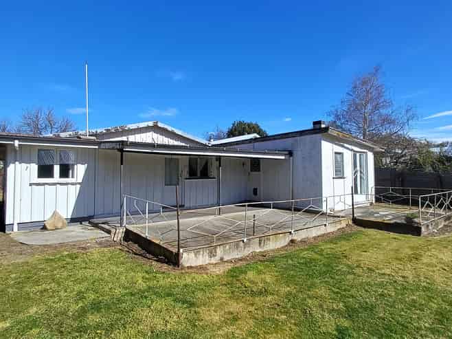8 Denmark Street, Fairlie