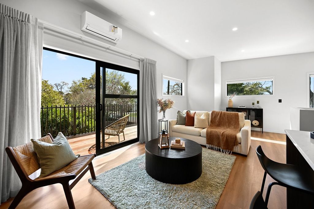 Stylish Townhouse in Whitiora-Brand New, High Spec 5