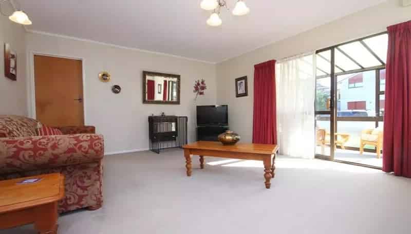 16 Bens Place, Springvale