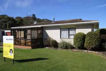 16 Bens Place, Springvale