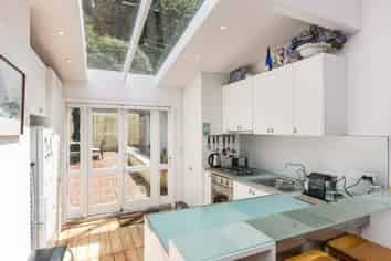 22 Poplar Grove, Thorndon
