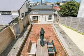 22 Poplar Grove, Thorndon