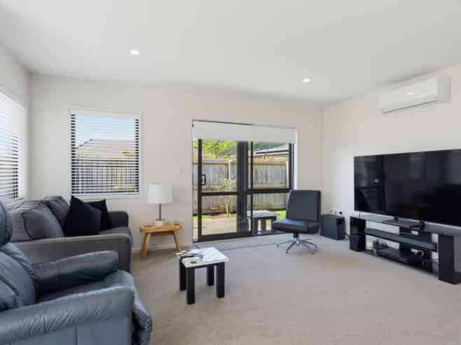 14/3 Georgia Grove, Paraparaumu