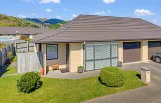 14/3 Georgia Grove, Paraparaumu