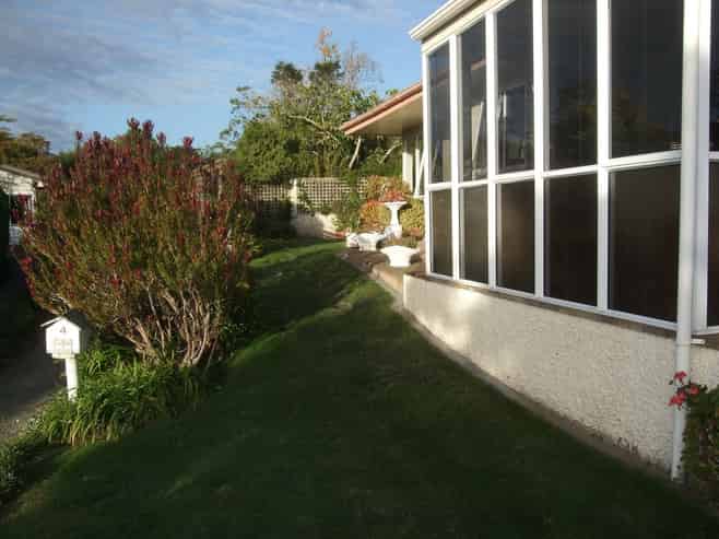 2/35 Busby Hill, Havelock North