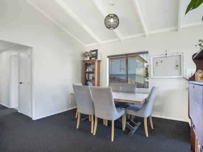 18 Dunton Drive, Welcome Bay
