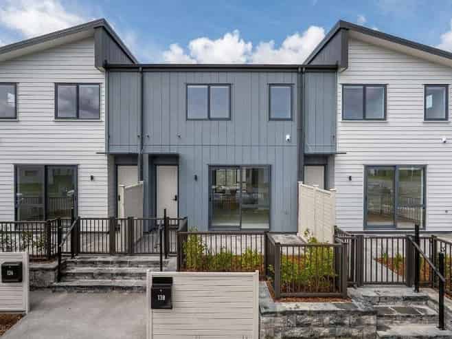138 Pepene Avenue, Takanini