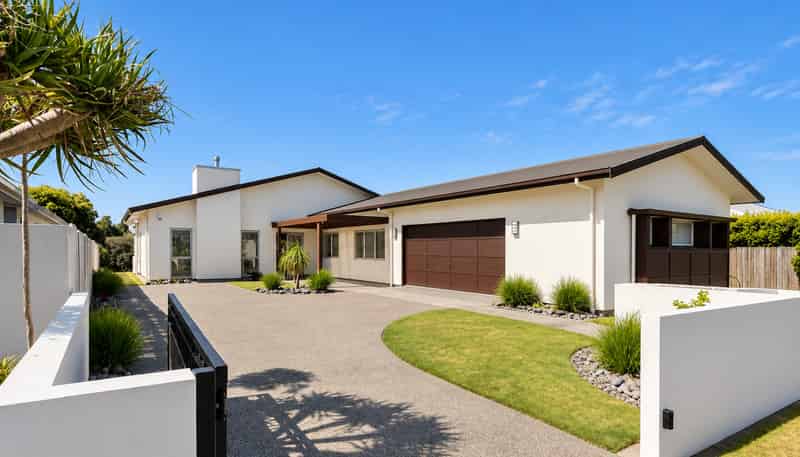 81 Oriental Parade, Papamoa