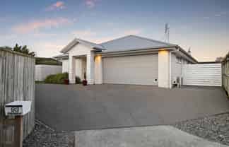 93 Valley Road, Pukekohe