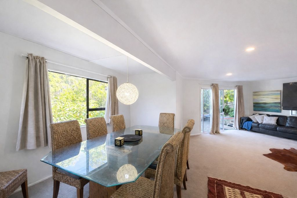 In Zone for Top Schools  Renovated Family Living 4