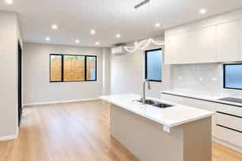 2/16 Waterloo Road, Milford