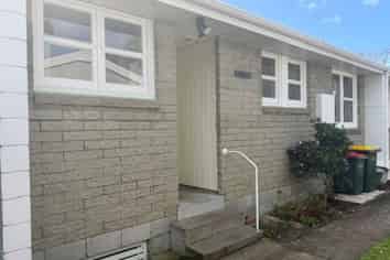 2/15a Holsworthy Road, Lower Vogeltown
