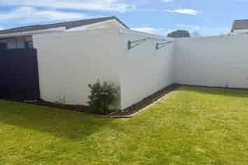 2/15a Holsworthy Road, Lower Vogeltown